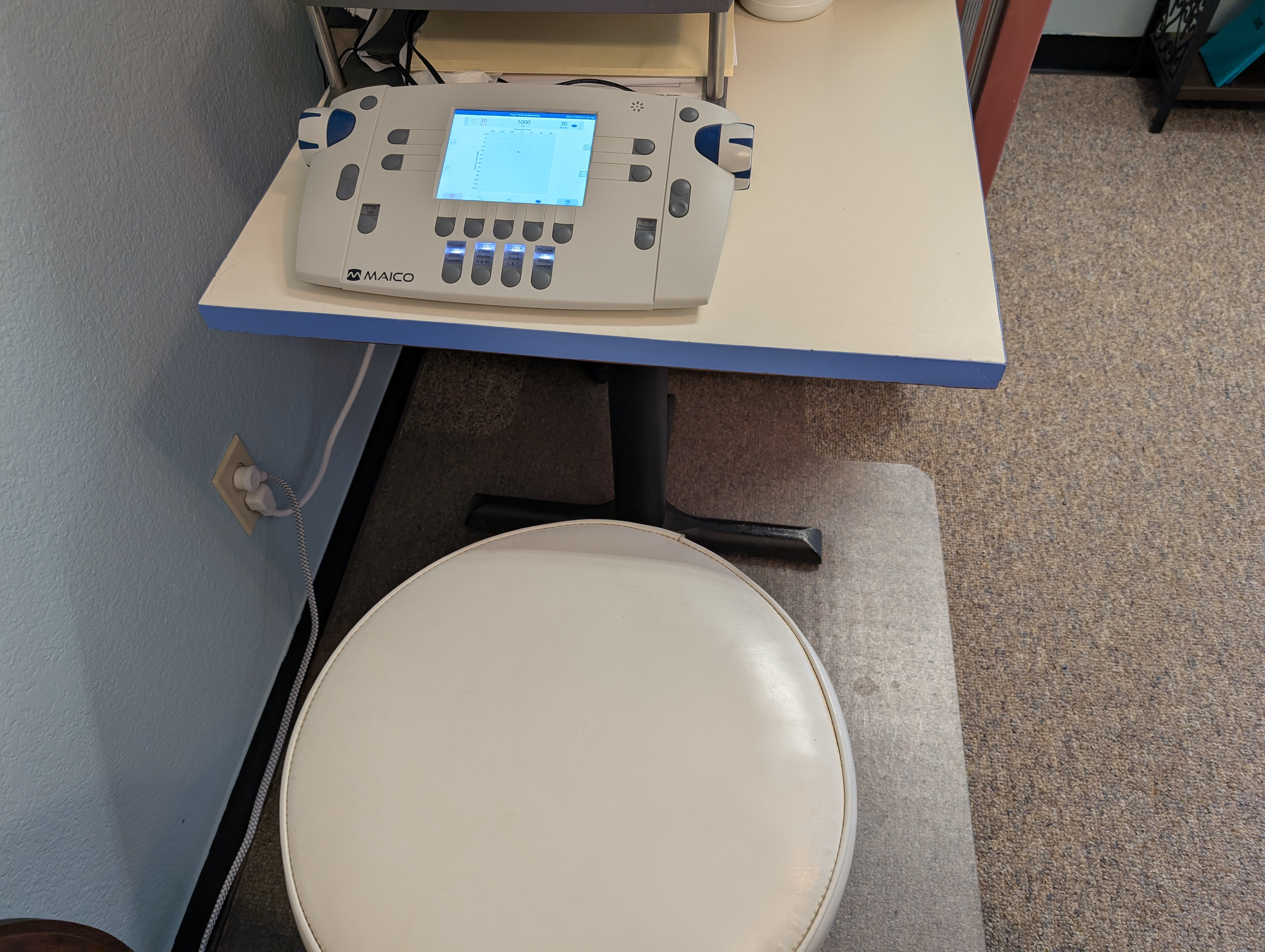 Professional audiometric testing equipment used for comprehensive hearing evaluations at Hearing Aid Center Ocean Park Washington